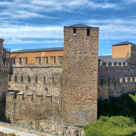 Apartamento Castillo Ponferrada. Kültér fotó